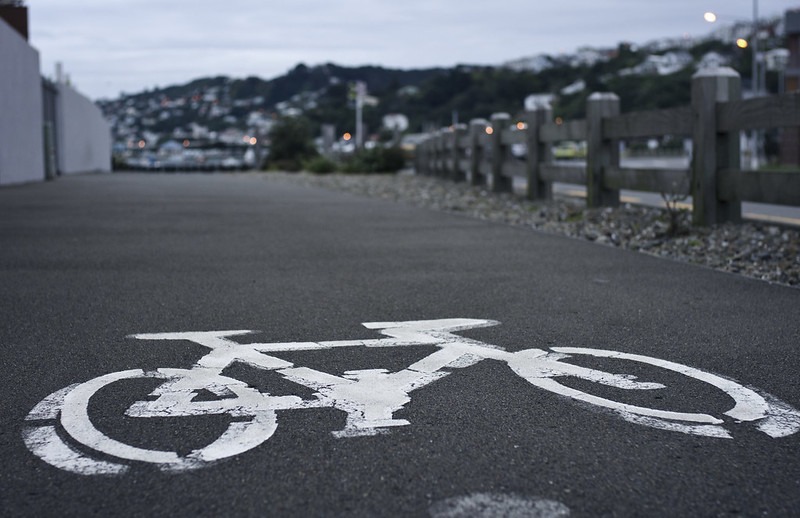 "bycicle path (Nex-5c Voigtlander Nokton 35mm f1.2)" by andrewXu is licensed under CC BY-NC-ND 2.0.